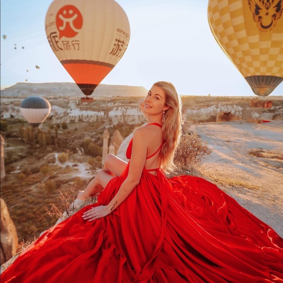 Meet your Posher, Madison - Picture 1 of 1